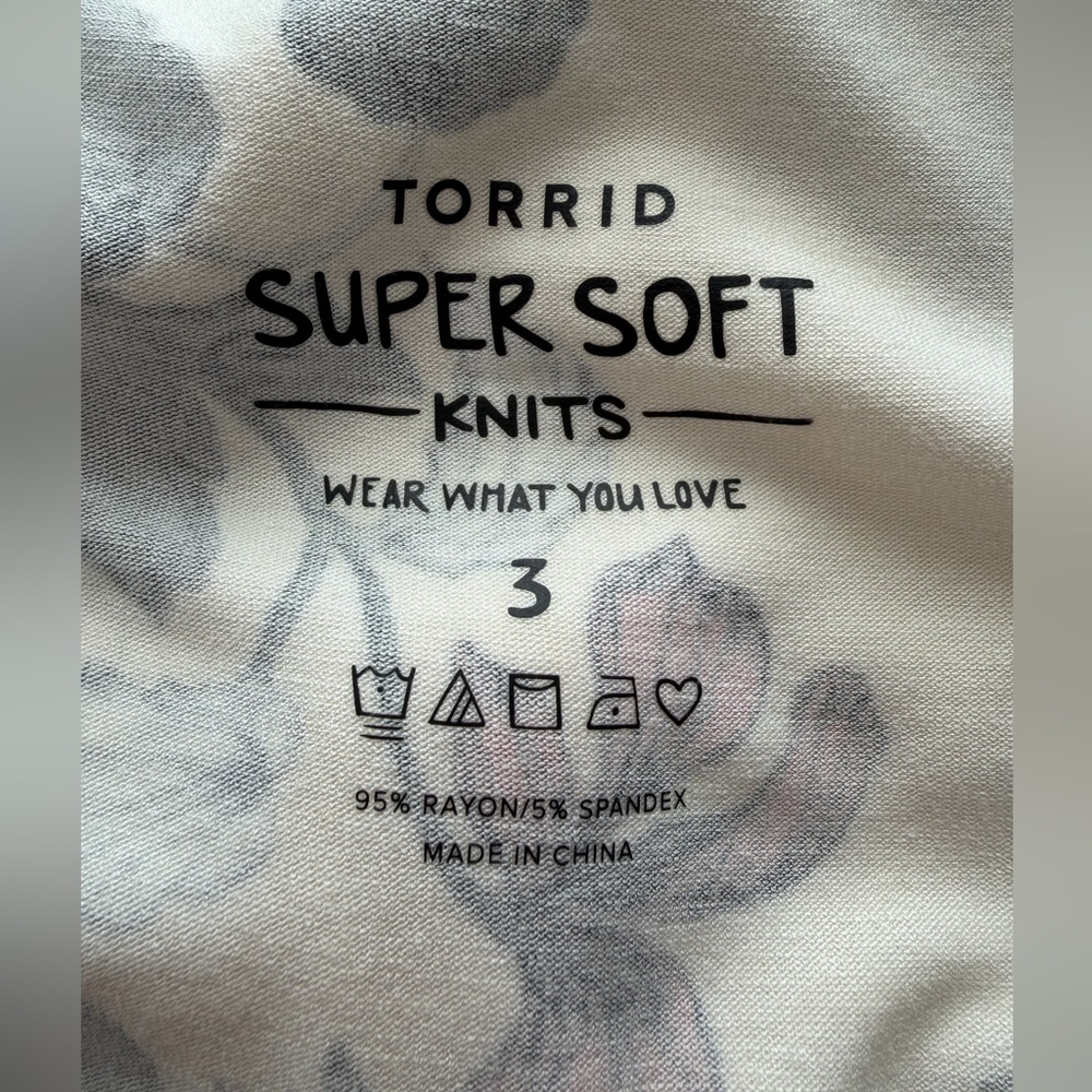 Torrid Cream Floral Supersoft Babydoll Tee - Torrid Size 3 (22-24, 3X) - Picture 11 of 12